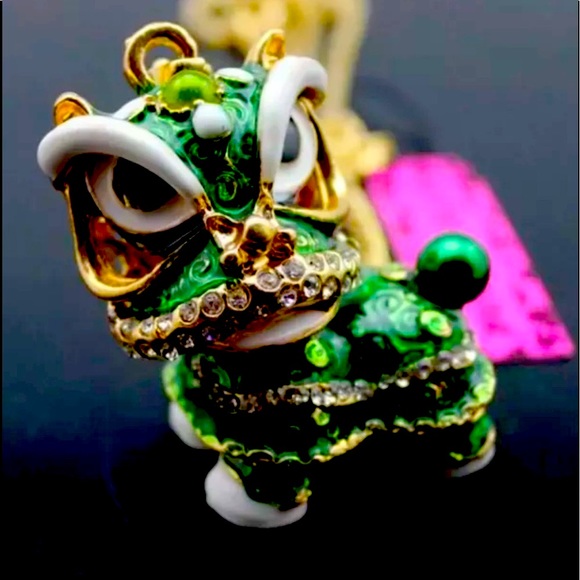 Betsey Johnson Chinese Kiren Dragon Necklace-Unisex - Picture 2 of 4